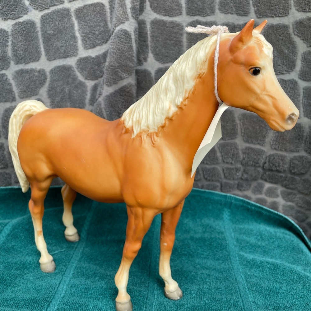 Breyer horse, traditional size